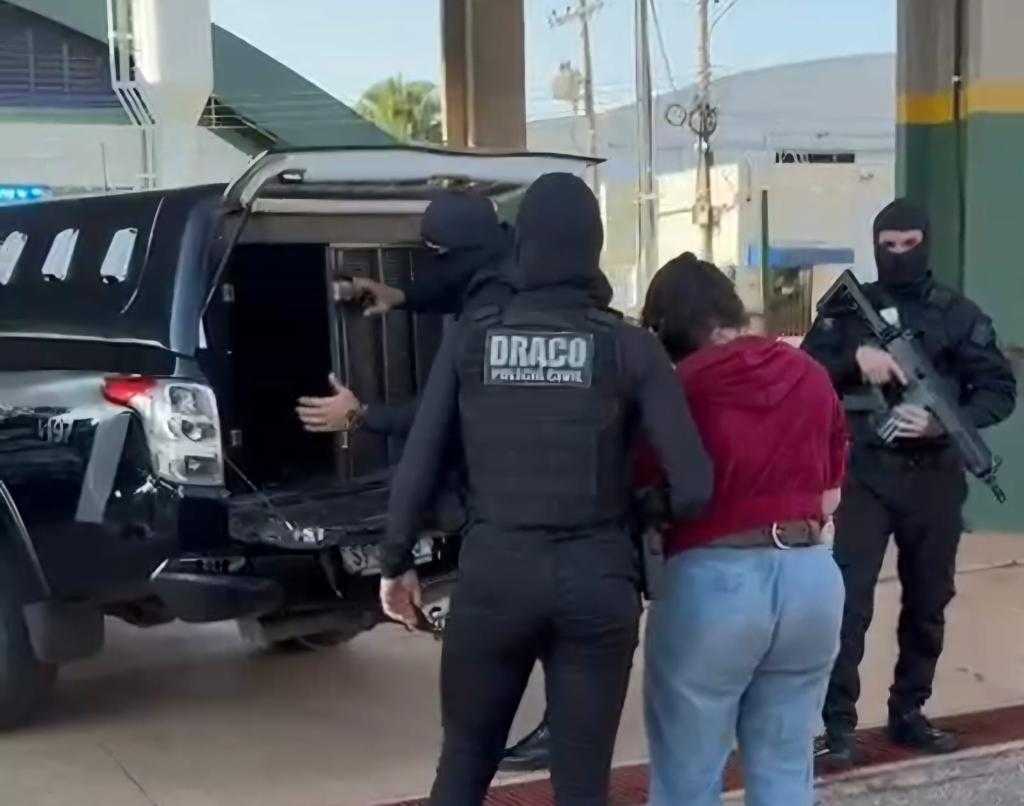 Angeliquinha é transferida de MS para penitenciária de Cuiabá após captura na Bolívia