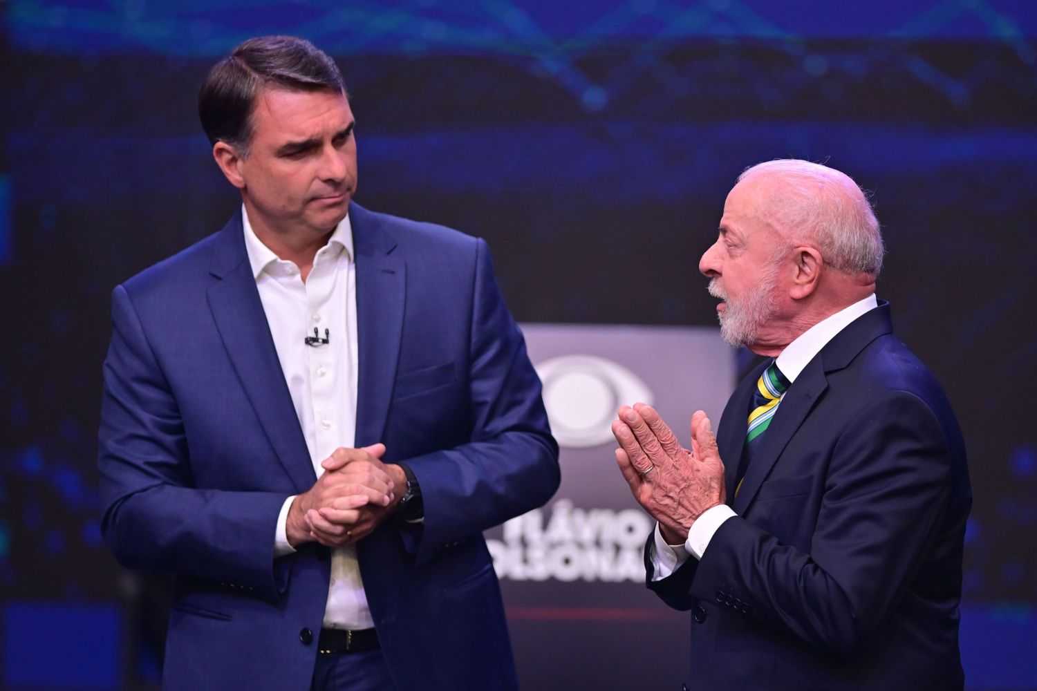 Pesquisa Gerp 2º turno: Flávio Bolsonaro lidera votos válidos com 53% e Lula tem 47%